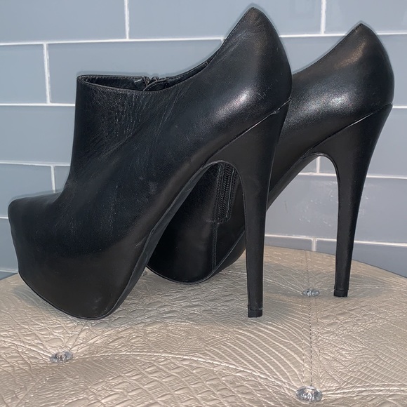 Steve Madden Vippper Leather Booties; 10; Black - Picture 2 of 7